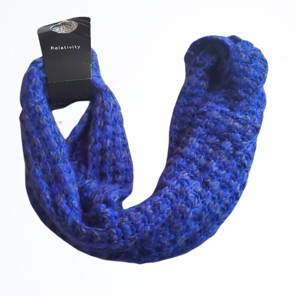 Relativity Navy Blue Royal Blue and Metallic Blue Chunky Knit Infinity Scarf NWT